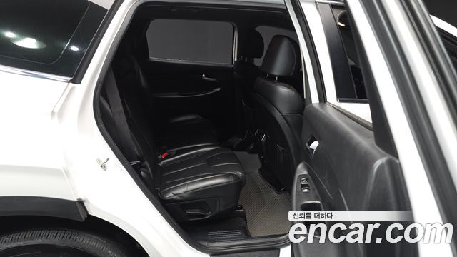 Hyundai Santa Fe Gasoline 2.5T 2WD Exclusive 2022 — фото 12