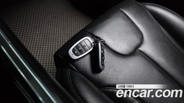Hyundai Santa Fe Gasoline 2.5T 2WD Exclusive 2022 — фото 18