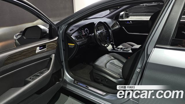 Hyundai Sonata (LF) 2.0 Smart 2015 — фото 10