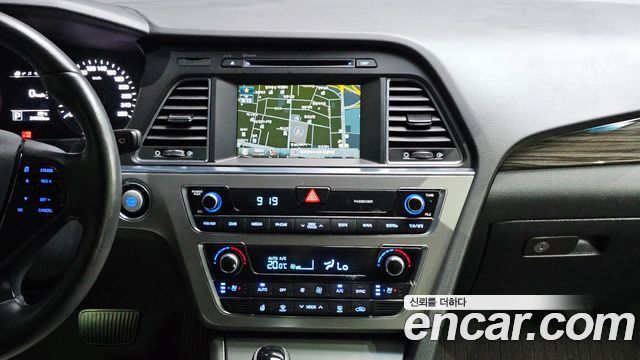 Hyundai Sonata (LF) 2.0 Smart 2015 — фото 14