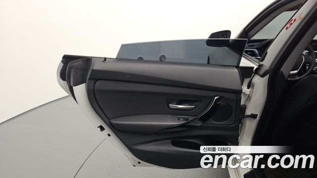 BMW 3 Series GT (F34) GT 320d xDrive 2018 — фото 25