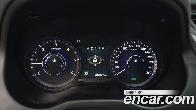Hyundai Grandeur (HG) HG220 Diesel Premium 2016 — фото 8