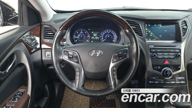 Hyundai Grandeur (HG) HG220 Diesel Premium 2016 — фото 13