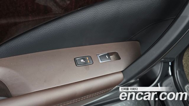 Hyundai Grandeur (HG) HG220 Diesel Premium 2016 — фото 17