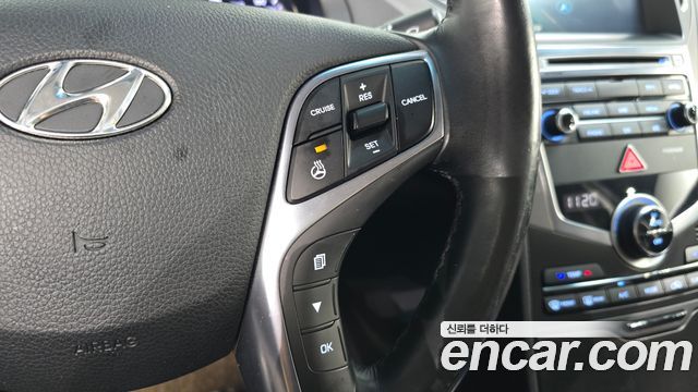Hyundai Grandeur (HG) HG220 Diesel Premium 2016 — фото 19