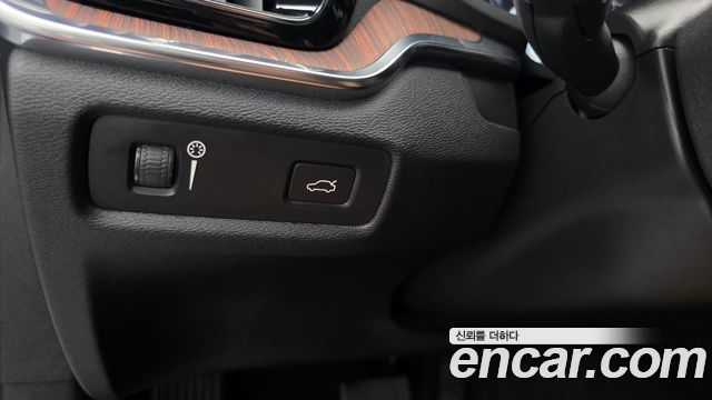 Volvo V60 Cross Country (II) B5 Pro AWD 2021 — фото 27