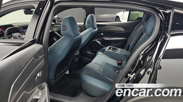 Peugeot 408 1.2 Pure Tech GT 2023 — фото 11