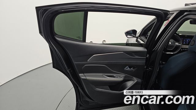 Peugeot 408 1.2 Pure Tech GT 2023 — фото 25