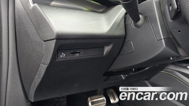 Peugeot 408 1.2 Pure Tech GT 2023 — фото 38