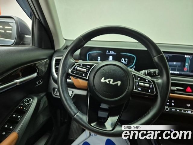 Kia Seltos Gasoline 1.6 Turbo 2WD Signature 2023 — фото 15