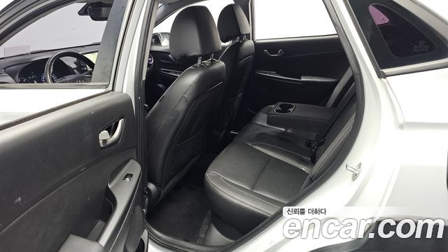 Hyundai Kona Diesel 1.6 2WD Premium 2018 — фото 12