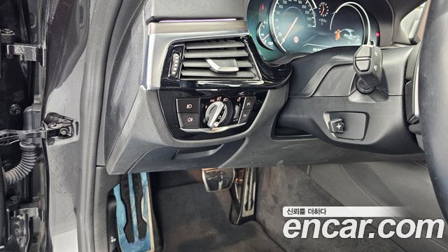 BMW 5 Series (G30) 530i xDrive M Sport Package Plus 2017 — фото 16