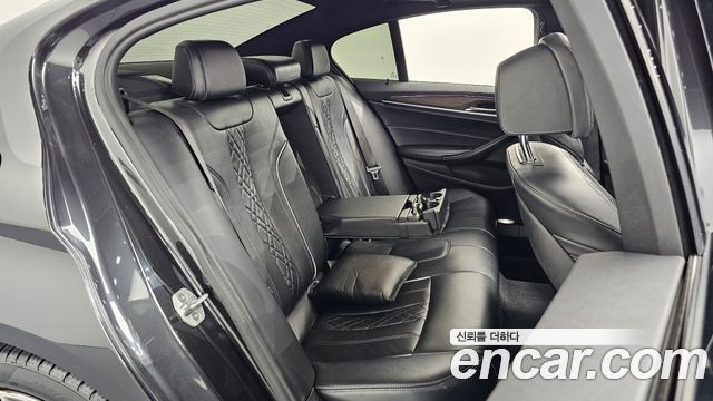 BMW 5 Series (G30) 530i xDrive M Sport Package Plus 2017 — фото 26