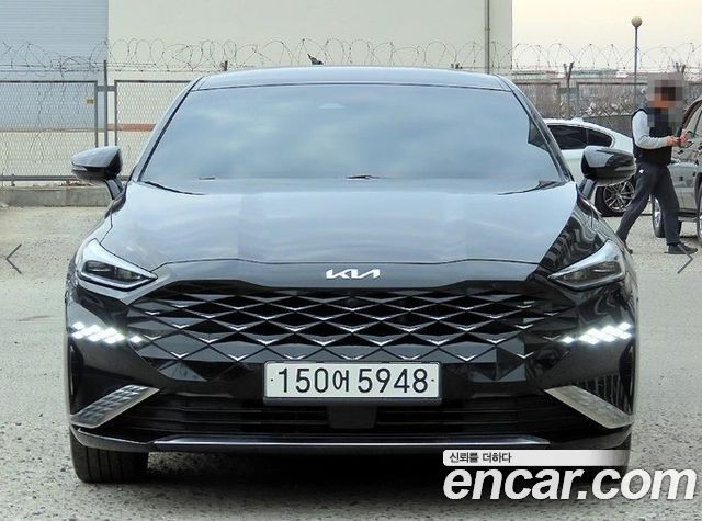 Kia K8 Hybrid Noblesse