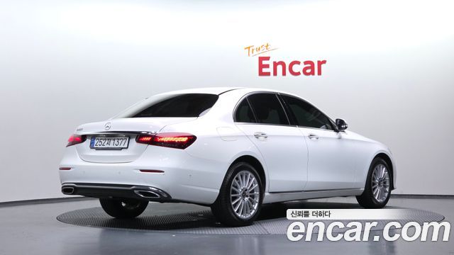 Mercedes-Benz E-Class (W213) E250 Exclusive 2021 — фото 2