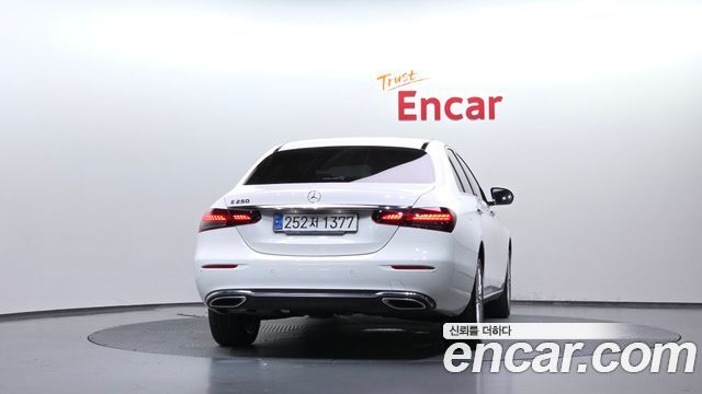 Mercedes-Benz E-Class (W213) E250 Exclusive 2021 — фото 4