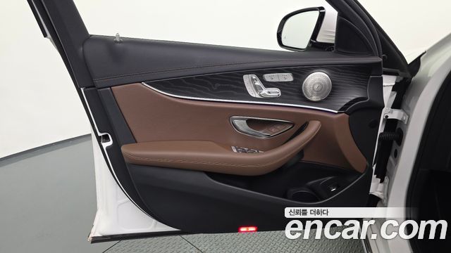 Mercedes-Benz E-Class (W213) E250 Exclusive 2021 — фото 24
