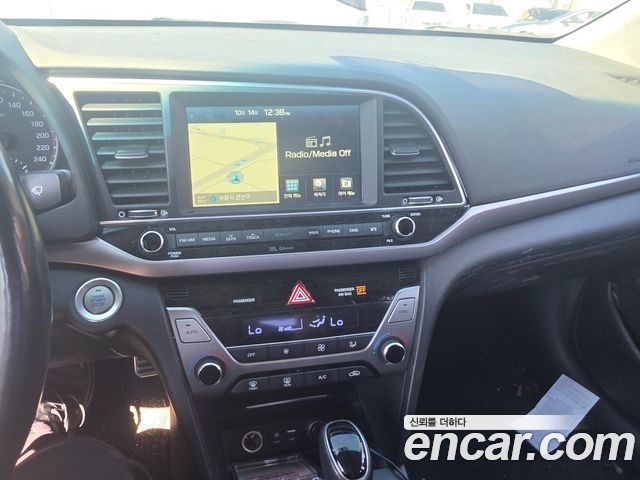 Hyundai Avante (AD) 1.6 GDI Premium 2016 — фото 13