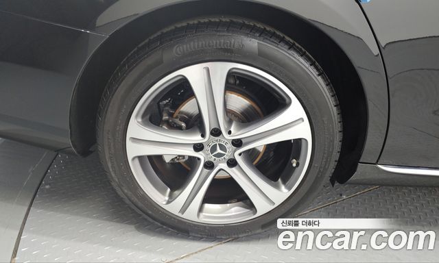 Mercedes-Benz E-Class (W213) E300 Avantgarde 2019 — фото 5