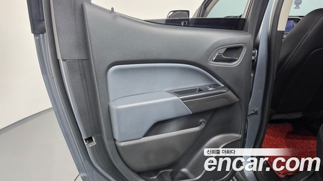 Chevrolet Real New Colorado 3.6 Z71-X 4WD 2022 — фото 31