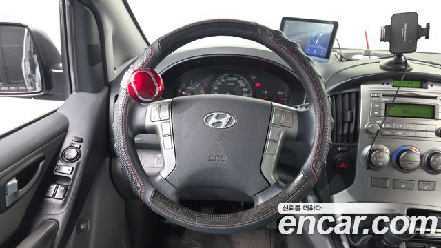 Hyundai Grand Starex 5-Seater VAN CVX Luxury 2013 — фото 13