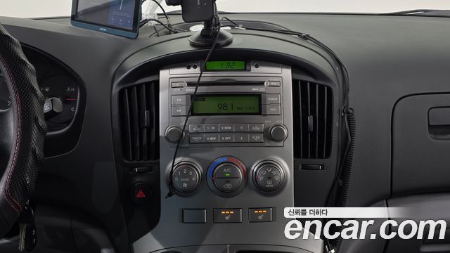 Hyundai Grand Starex 5-Seater VAN CVX Luxury 2013 — фото 14