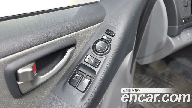 Hyundai Grand Starex 5-Seater VAN CVX Luxury 2013 — фото 18