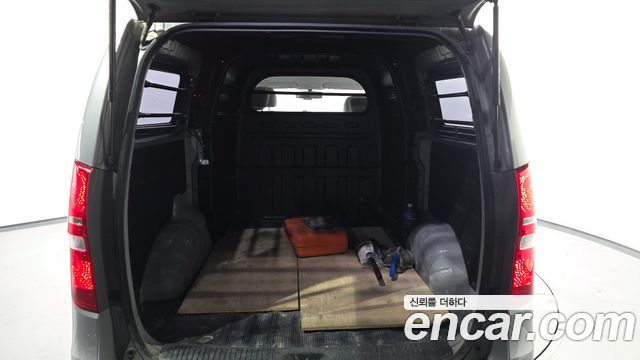 Hyundai Grand Starex 5-Seater VAN CVX Luxury 2013 — фото 20