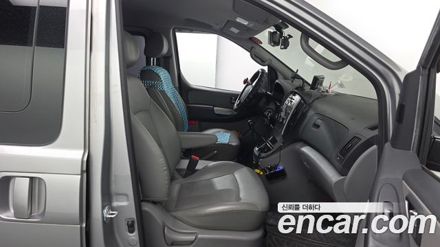 Hyundai Grand Starex 5-Seater VAN CVX Luxury 2013 — фото 26