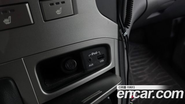 Hyundai Grand Starex 5-Seater VAN CVX Luxury 2013 — фото 27