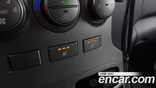 Hyundai Grand Starex 5-Seater VAN CVX Luxury 2013 — фото 28