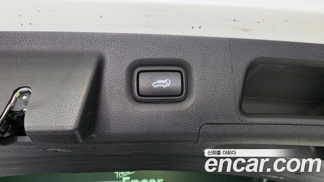 Hyundai Santa Fe Diesel 2.2 2WD Exclusive 2023 — фото 34