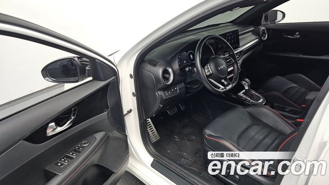 Kia K3 (II) 1.6 Turbo GT 5Door Signature 2024 — фото 10