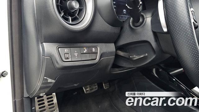 Kia K3 (II) 1.6 Turbo GT 5Door Signature 2024 — фото 17