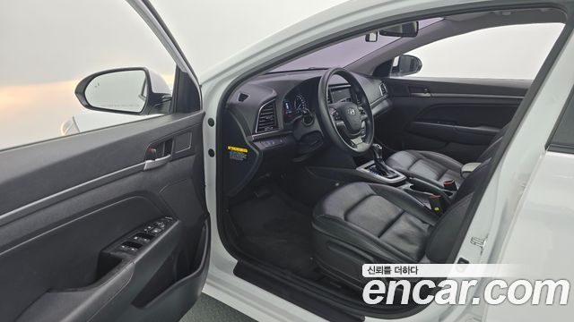 Hyundai Avante (AD) 1.6 GDI Value Plus 2018 — фото 10