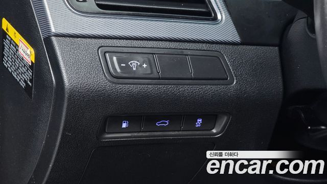 Hyundai Sonata Hybrid (LF) 2.0 HEV Premium 2016 — фото 14
