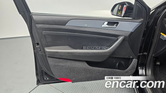 Hyundai Sonata Hybrid (LF) 2.0 HEV Premium 2016 — фото 24
