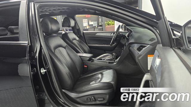 Hyundai Sonata Hybrid (LF) 2.0 HEV Premium 2016 — фото 26