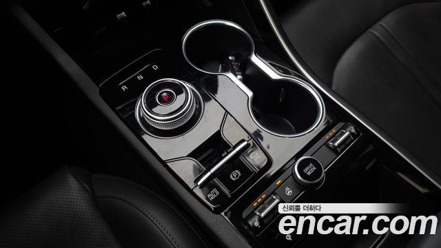 Kia K5 Hybrid (III) Trendy 2023 — фото 9