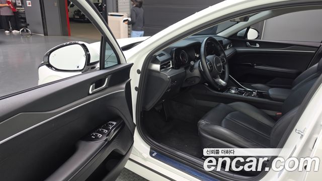 Kia K5 Hybrid (III) Trendy 2023 — фото 10