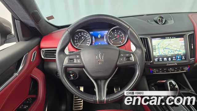 Maserati Levante 3.0 AWD GranSport 2018 — фото 13