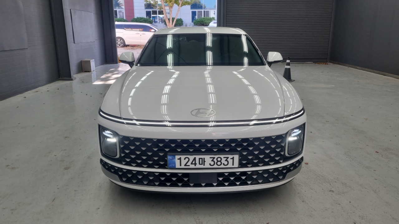 Hyundai Grandeur (GN7) 3.5 LPG 2WD Premium 2023 — фото 3