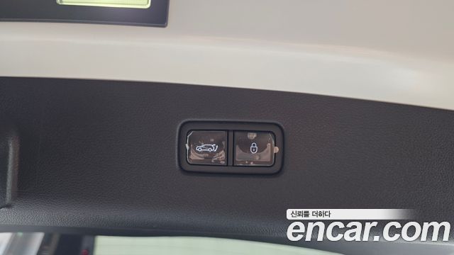 Genesis GV70 2.5T Gasoline 2WD 2023 — фото 30