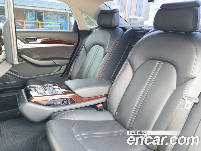 Audi A8 3.0 TDI Quattro LWB D4 2012 — фото 16