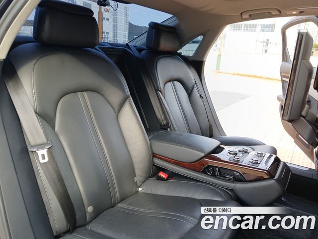 Audi A8 3.0 TDI Quattro LWB D4 2012 — фото 17
