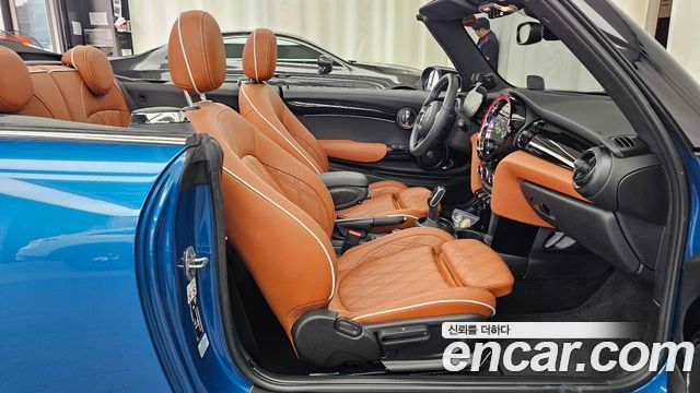MINI Cooper S Convertible Classic Third Generation 2024 — фото 11