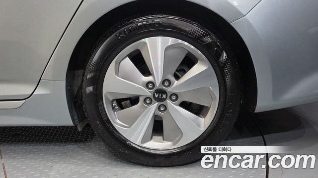 Kia K5 Hybrid 500h Prestige 2015 — фото 21