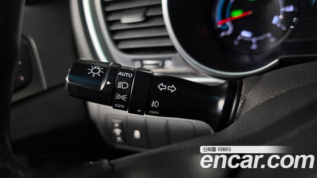 Kia K5 Hybrid 500h Prestige 2015 — фото 35