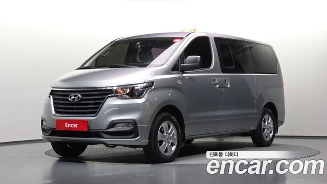 Hyundai Grand Starex 4WD Urban 9-Seater Premium