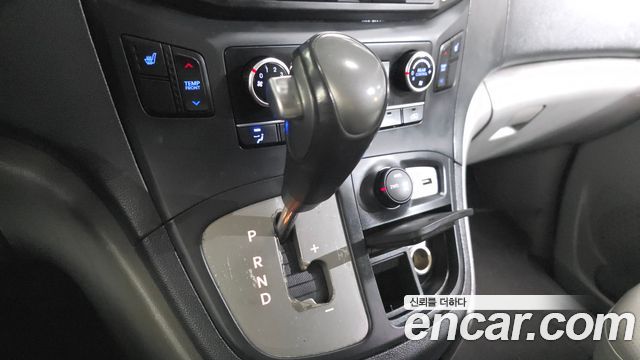 Hyundai Grand Starex 4WD Urban 9-Seater Premium 2018 — фото 9